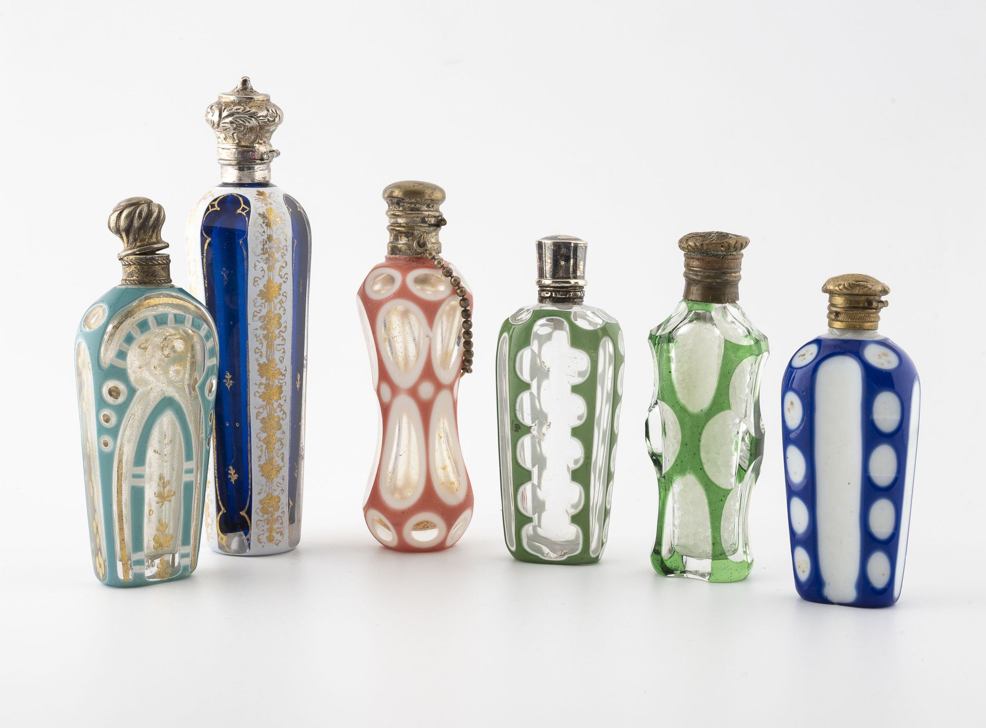 FRANCE, seconde moitié du XIXème ou début du XXème siècle Six salt bottles :

- &hellip;