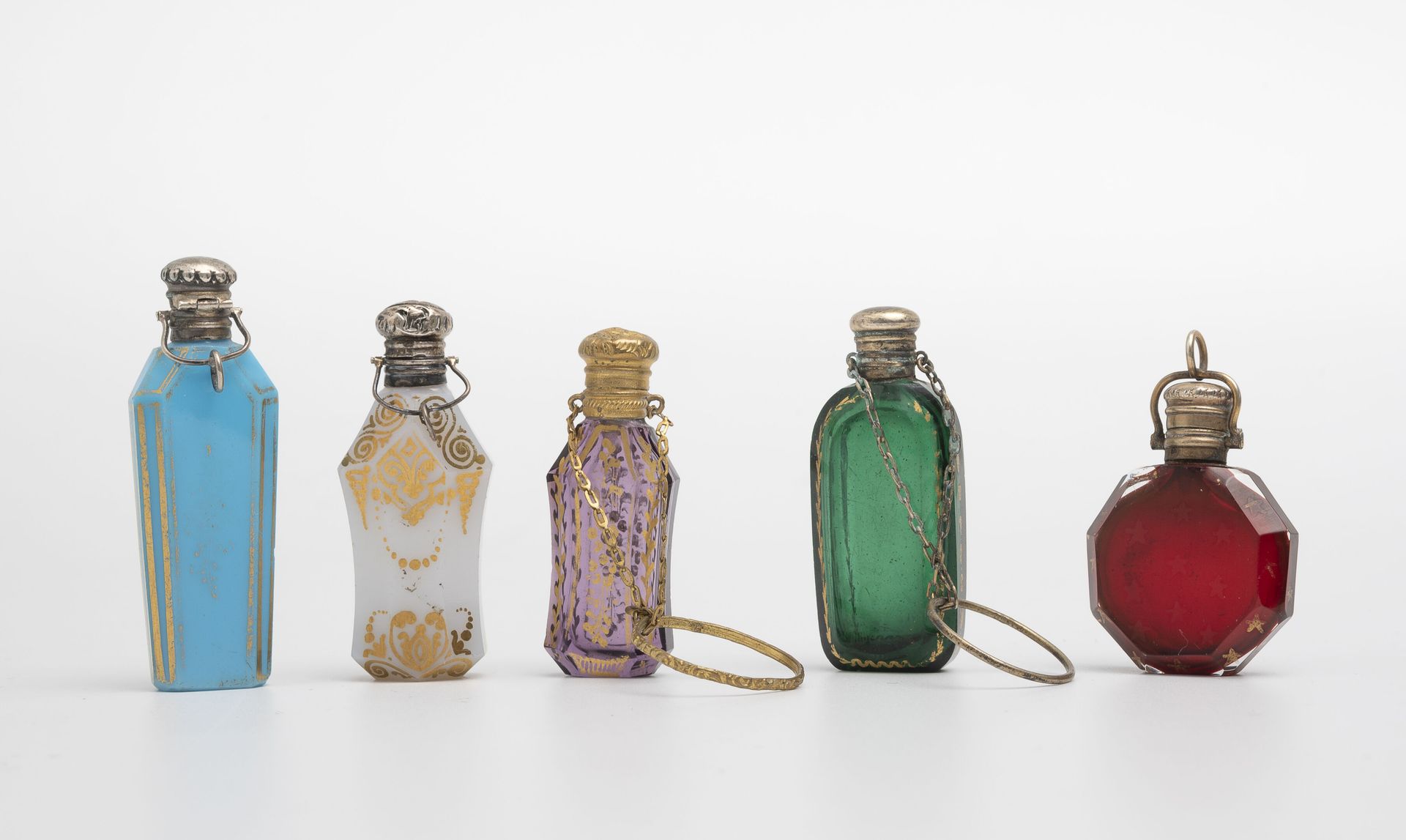 FRANCE, seconde moitié du XIXème siècle Five small salt bottles with bodies of d&hellip;