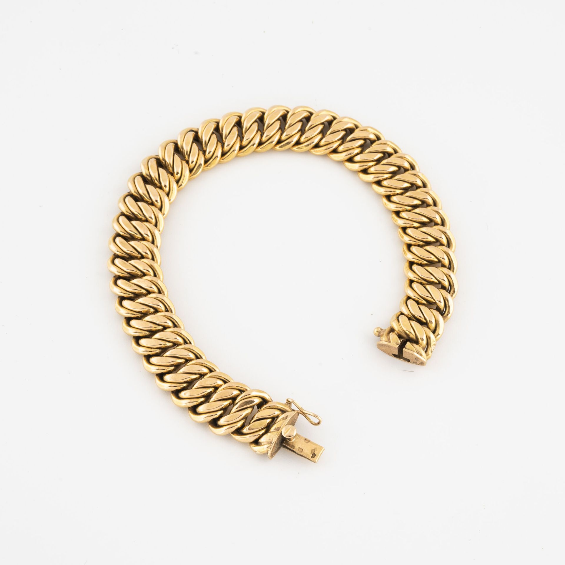 Null Bracelet in yellow gold (750) with American link. 

Ratchet clasp with eigh&hellip;