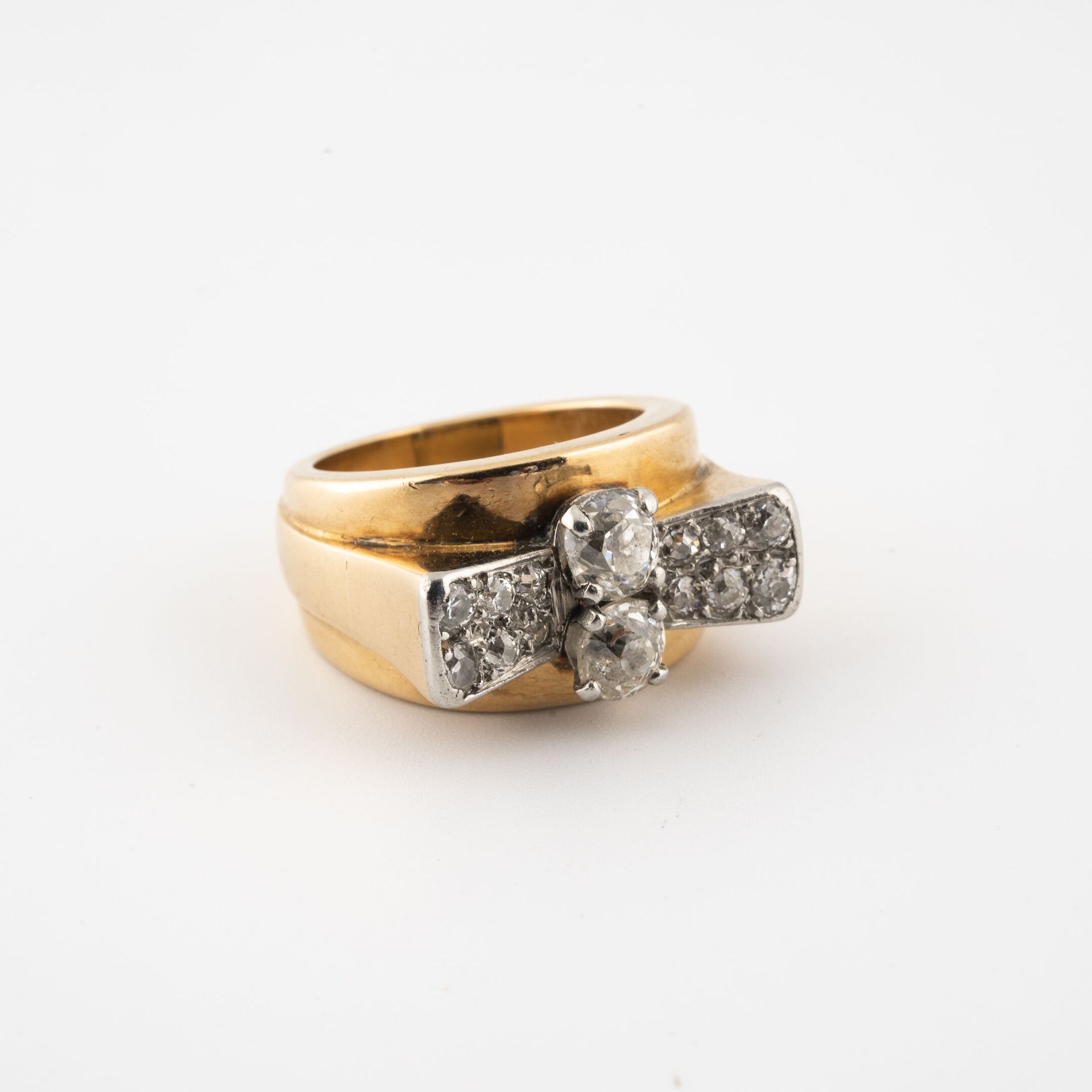 Null Yellow and white gold (750) tank ring centered on two old-cut diamonds and &hellip;