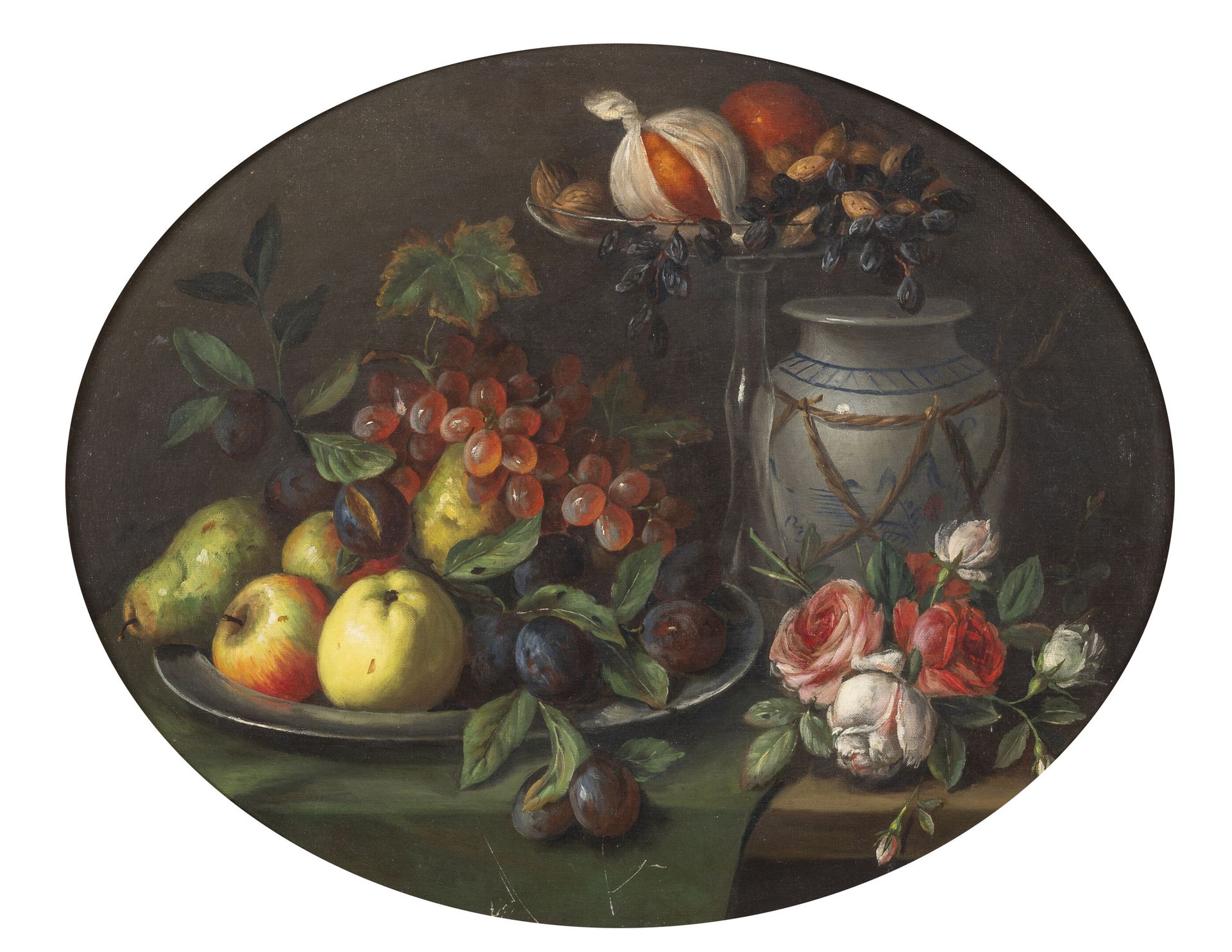 Ecole du du XXème siècle 杯子里有苹果、梨、葡萄、李子、坚果和玫瑰花。

椭圆形画布上的油画。

59,5 x 47,5厘米。

 帆布&hellip;