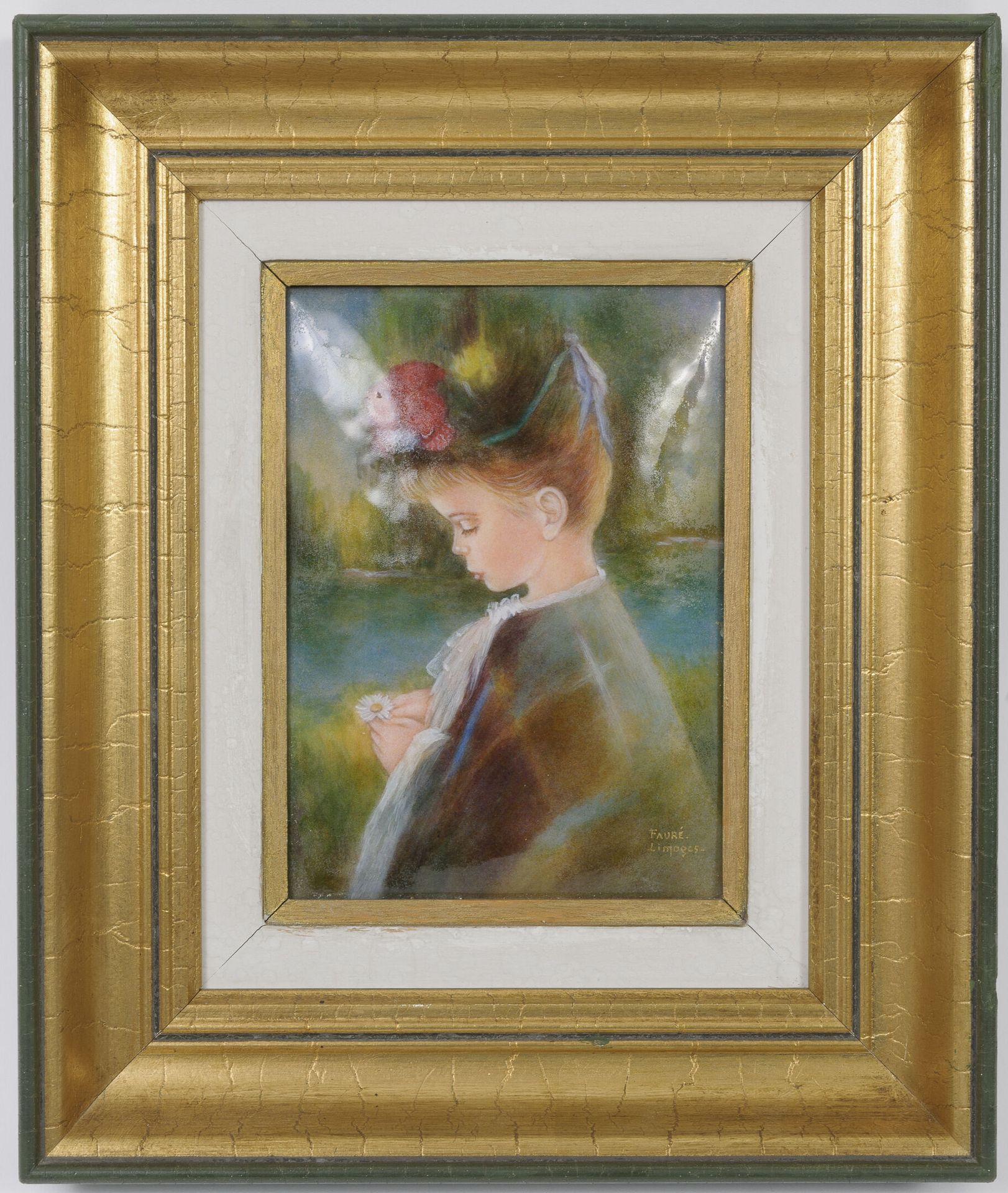 FAURE, Limoges 戴帽子的年轻女孩的侧面。

多色珐琅。

右下方有签名。

20世纪。

16.5 x 11.5厘米。
