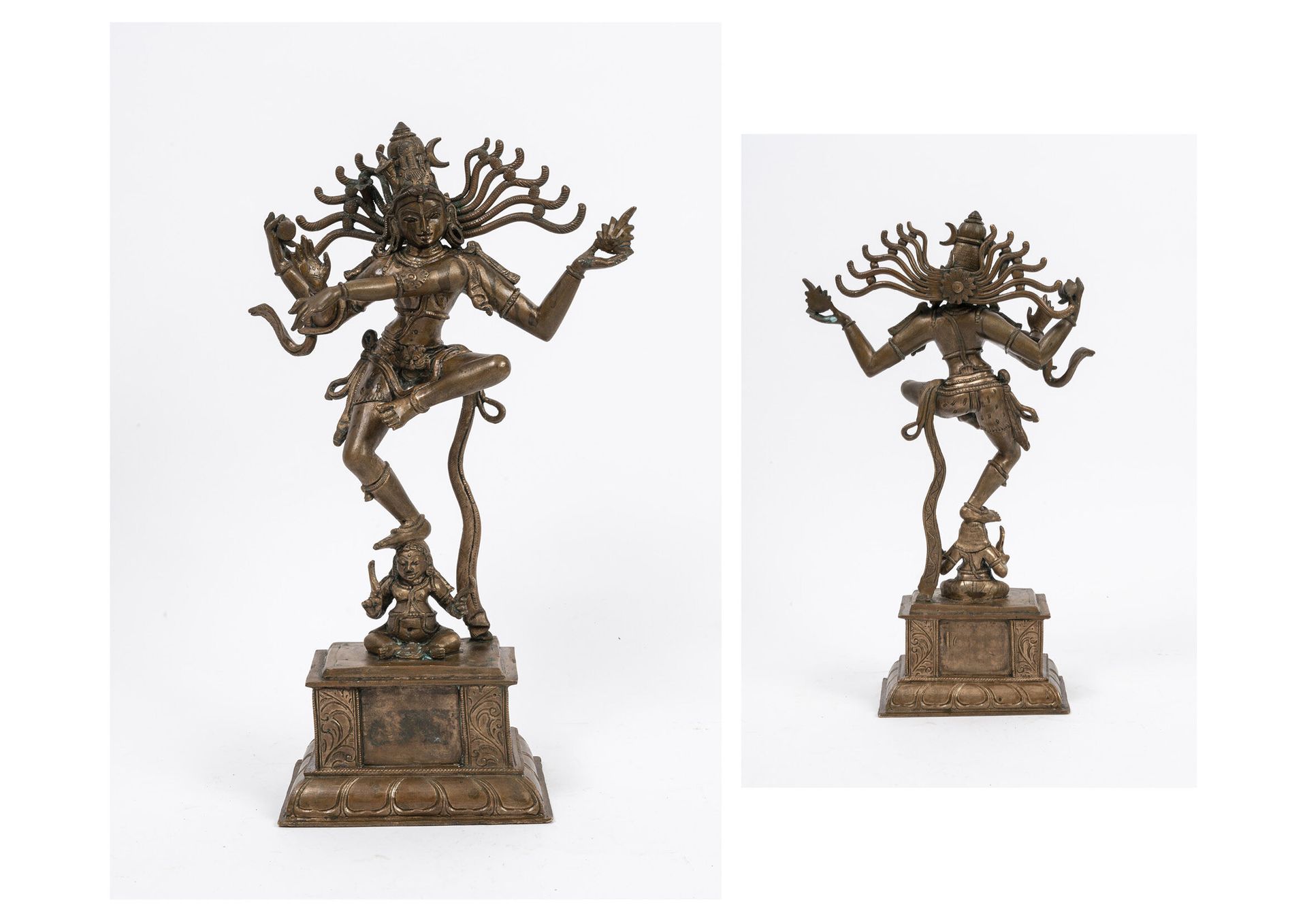 ASIE, XXème siècle - INDIA or THAILAND

Dancing deity in bronze. 

H. 38 cm.

We&hellip;