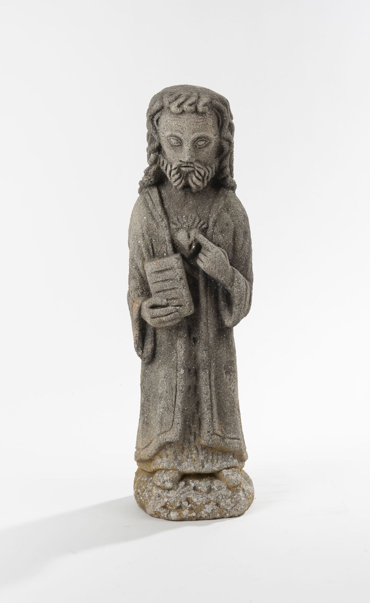 Null Christ with book.

Reconstituted stone subject.

20th century.

H. 47.3 cm.