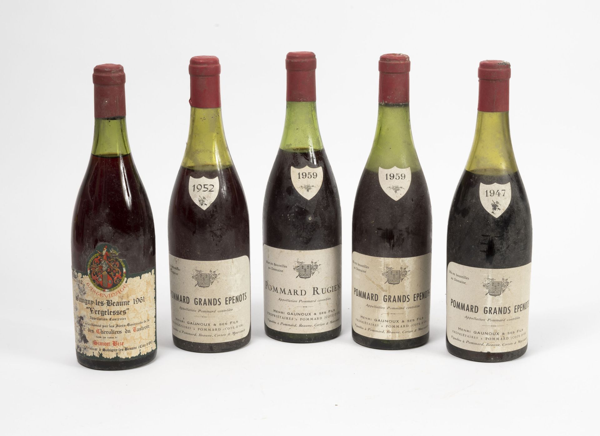 POMMARD GRANDS EPENOTS 1 bouteille de 1947, 1 bouteille de 1952 et 1 bouteille d&hellip;