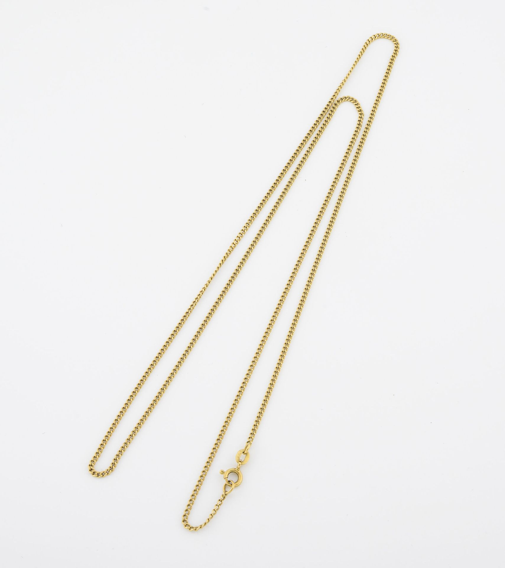 Null 黄K金(750)长项链，带卷边链。

弹簧环扣。

重量：8克。- 长度：68厘米。