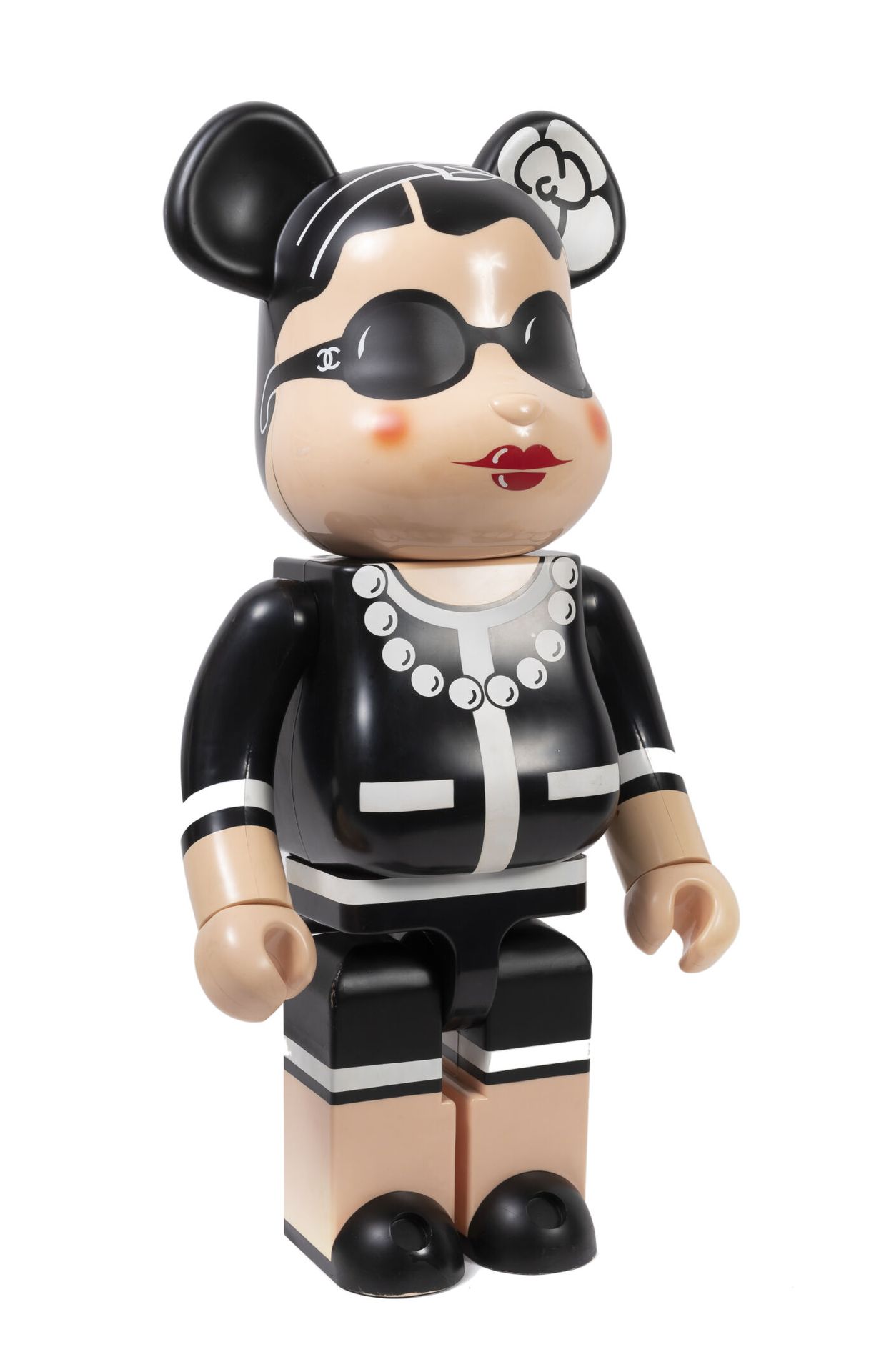 MEDICOM x CHANEL Love is big, Love is Be@rbrick 1000%, 2007.

Molded and painted&hellip;