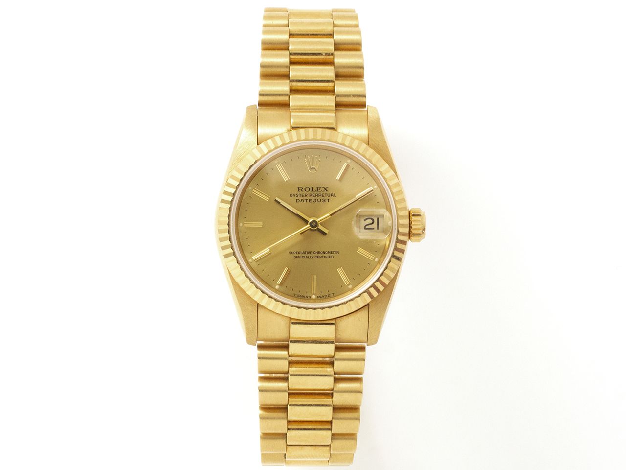 ROLEX OYSTER PERPETUAL DATEJUST Junior watch in gold (750).

Radiant gold dial w&hellip;