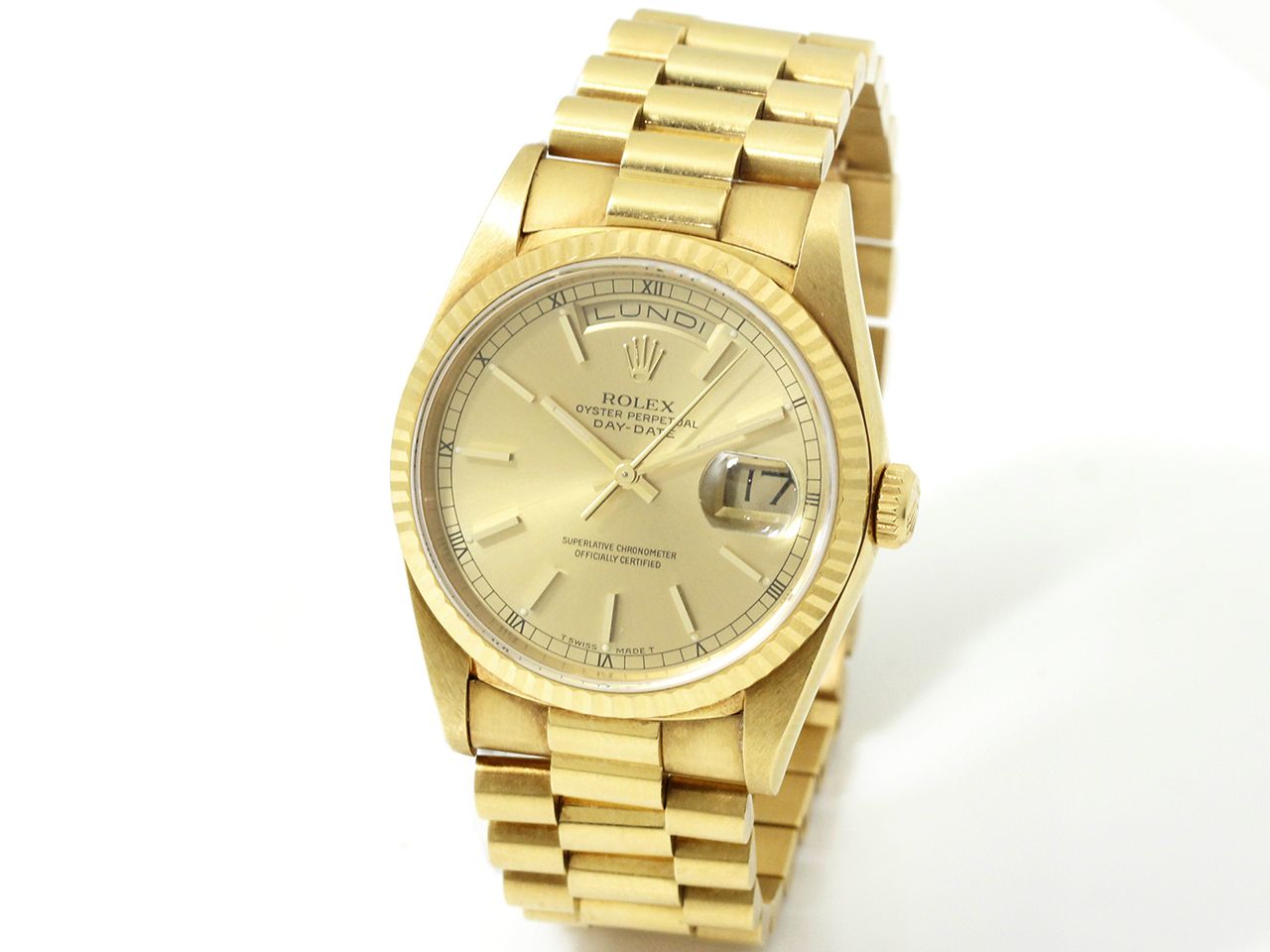 ROLEX ''OYSTER PERPETUAL DAY-DATE'' 
Herrenarmbanduhr aus Gold (750).

Strahlend&hellip;
