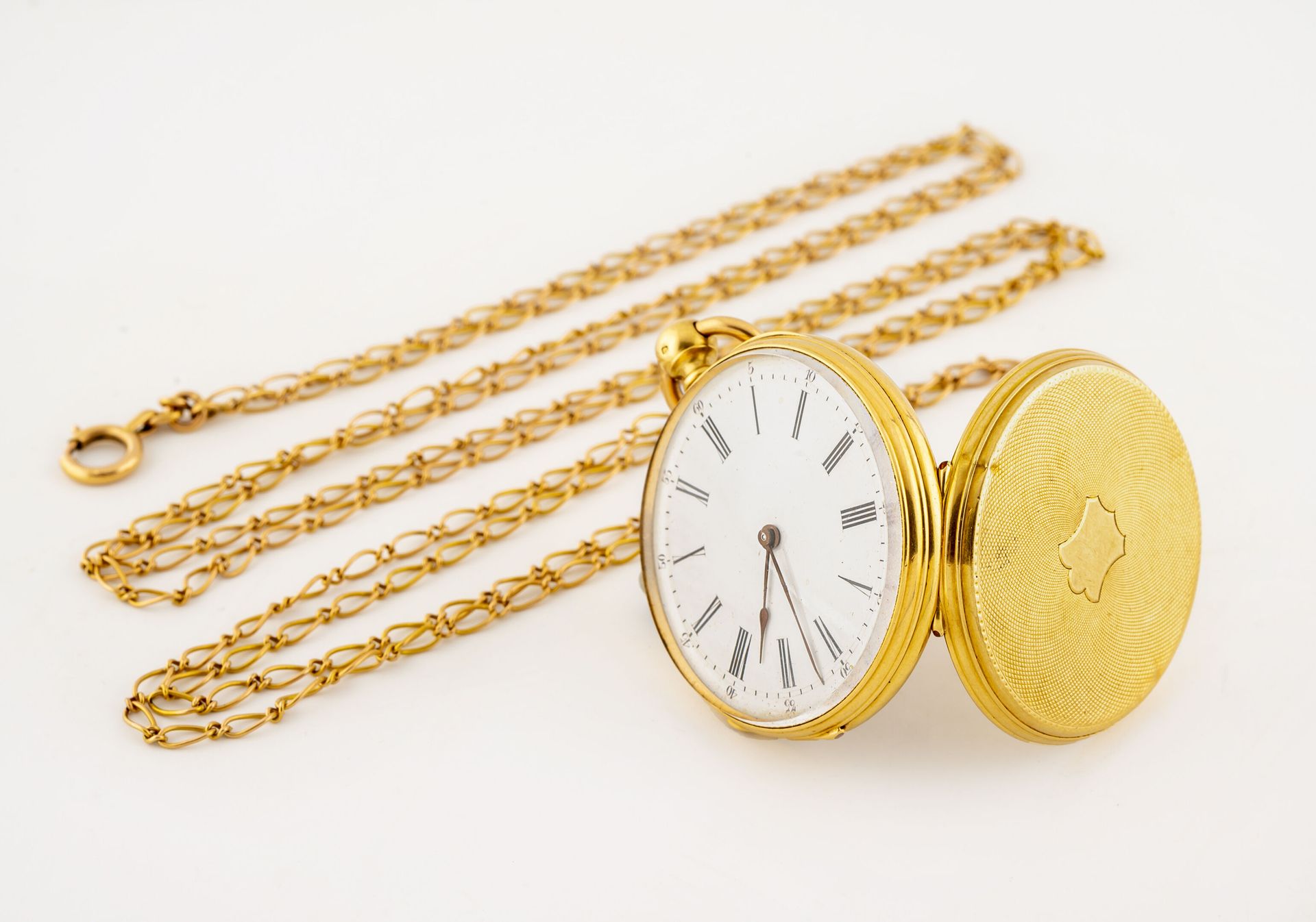 Null Yellow gold (750) pocket watch. 

Back cover centred with an unnumbered car&hellip;