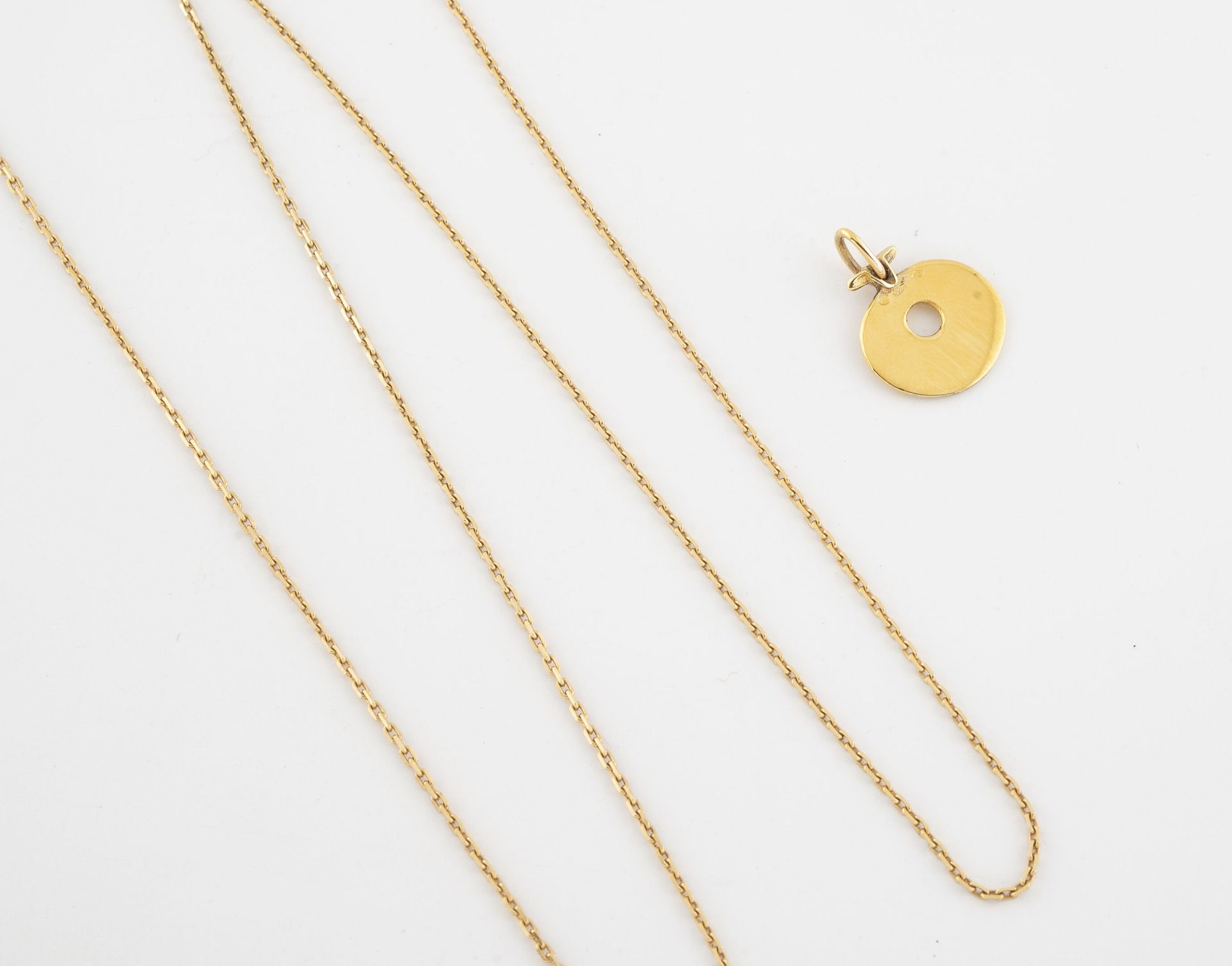 Null Yellow gold (750) necklace chain. 

Spring ring clasp.

Weight : 4.2 g. - L&hellip;