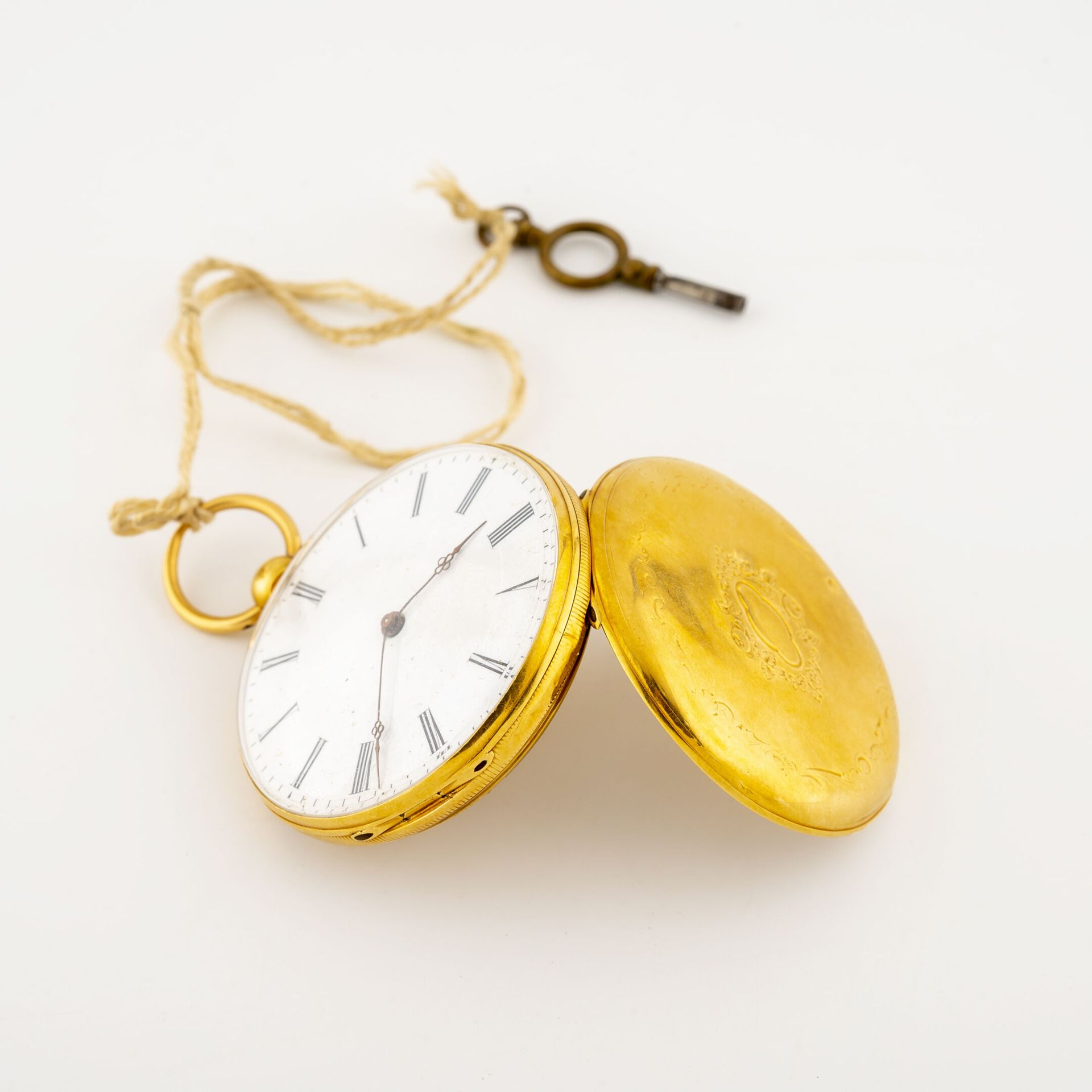 Null Reloj de bolsillo de oro amarillo (750).

Contraportada con una cartela cua&hellip;