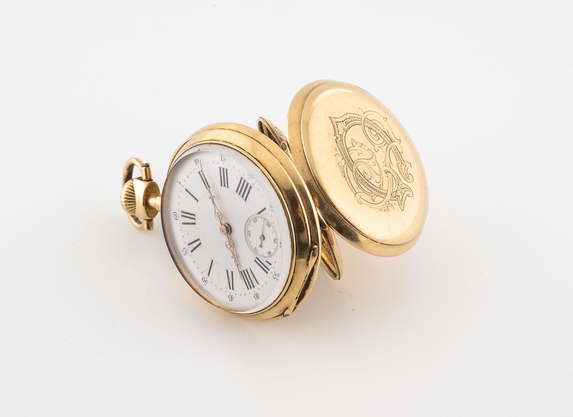 Null Pocket watch in yellow gold (750).

Back cover engraved JC. 

White enamell&hellip;