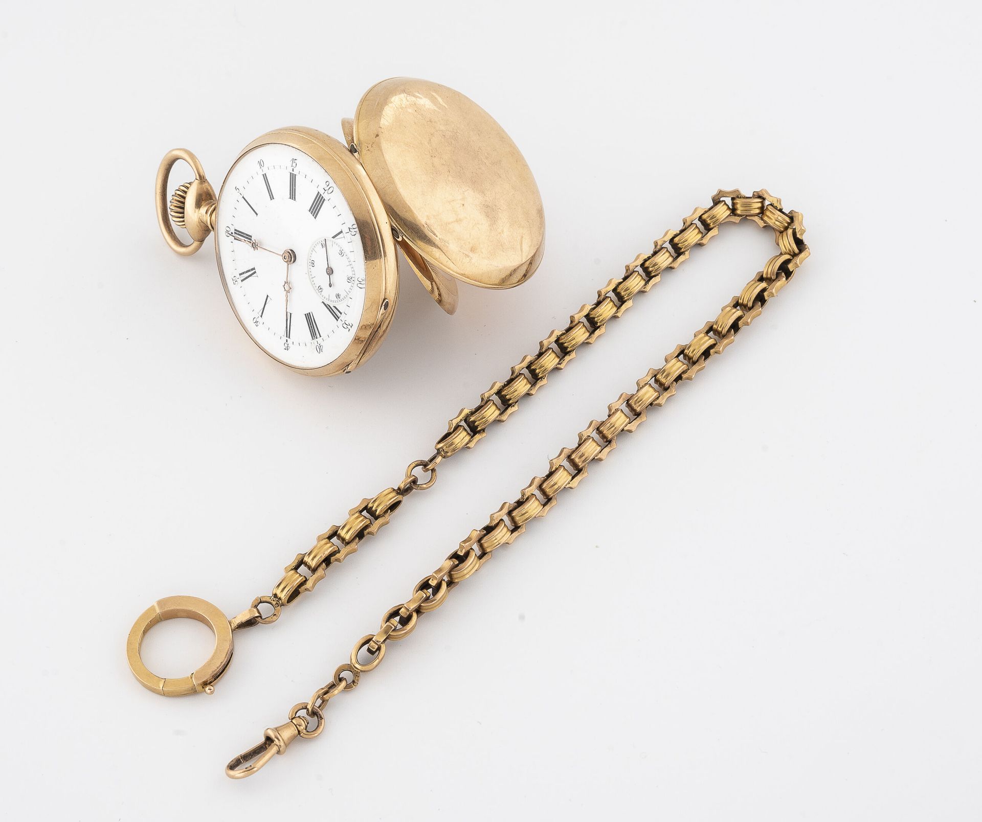 Null Pocket watch in yellow gold (750).

Cover with plain bottom.

White enamell&hellip;