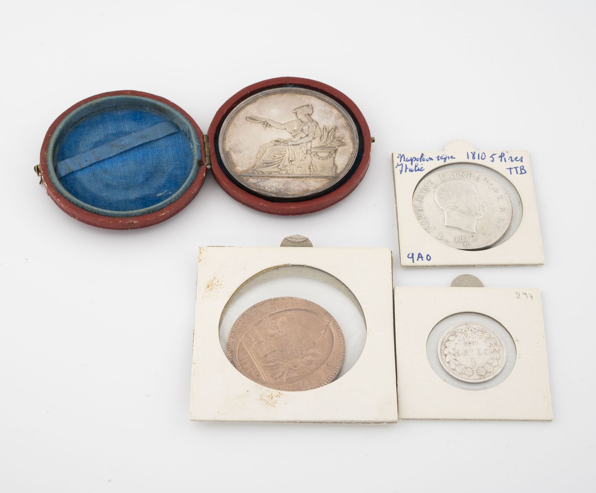 FRANCE ou ITALIE Pequeño lote de medallas o monedas de plata (mín. 800):

- Depa&hellip;
