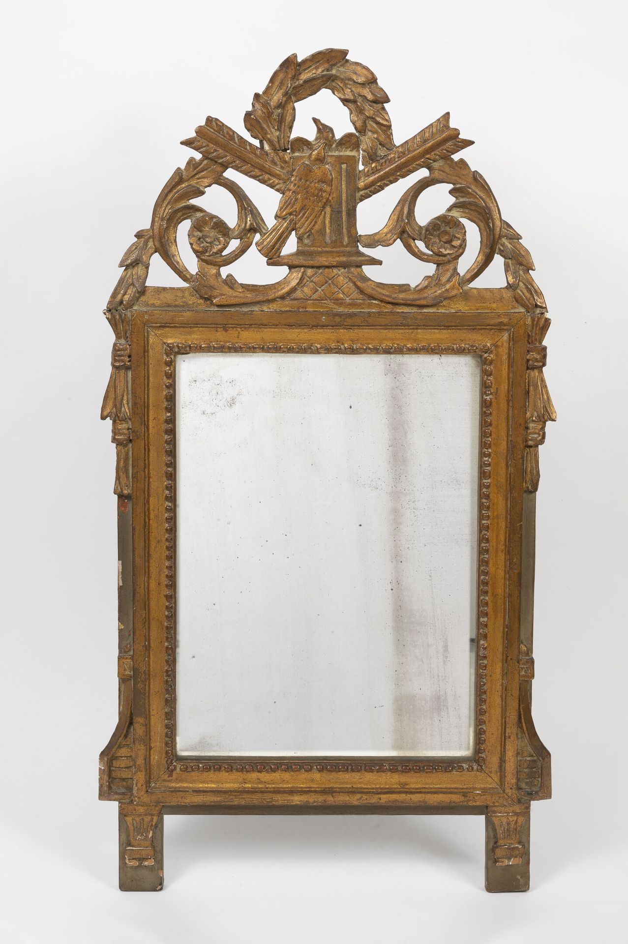 FRANCE, style Louis XVI, XIXème siècle Miroir rectangulaire avec décors en bois &hellip;