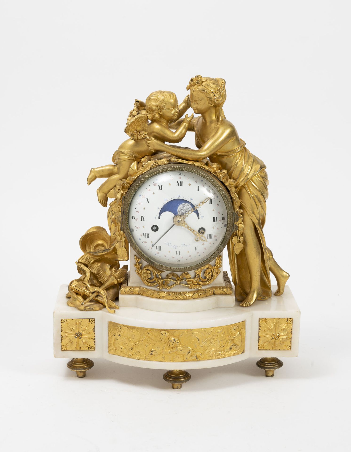 KRELZE à Paris 一座鎏金铜钟，象征着爱的寓意，被一个年轻女子抱着的花环所拥抱。

白色大理石底座，中央有一个圆弧，搁置在五个旋转的顶脚上，装饰有三&hellip;