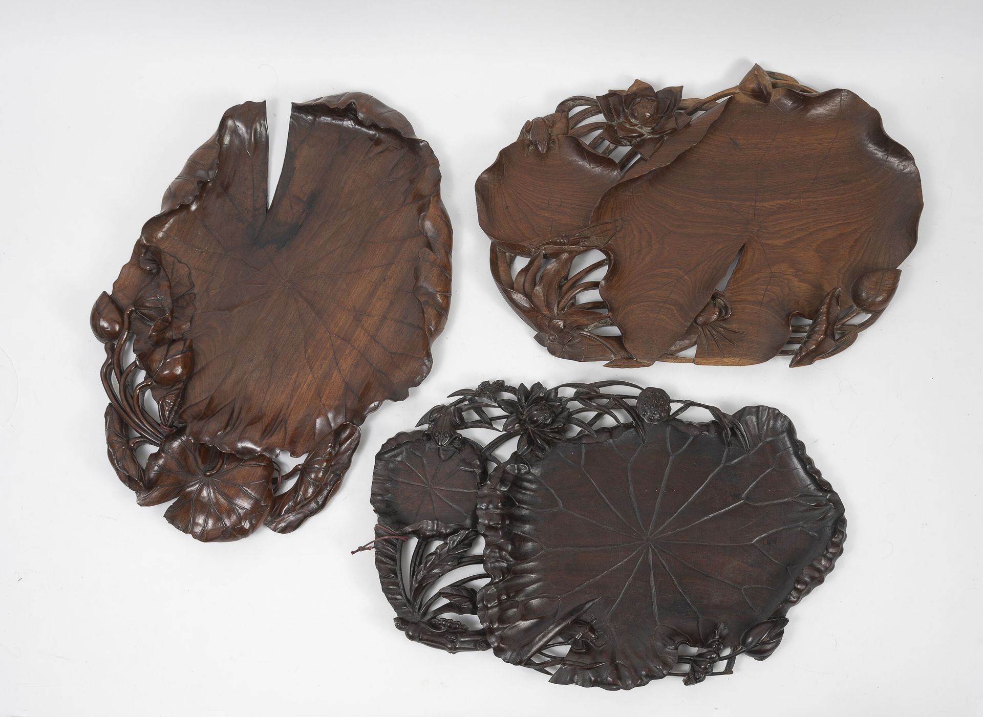 INDOCHINE, fin du XIXème ou début du XXème siècle Set of three exotic wood trays&hellip;