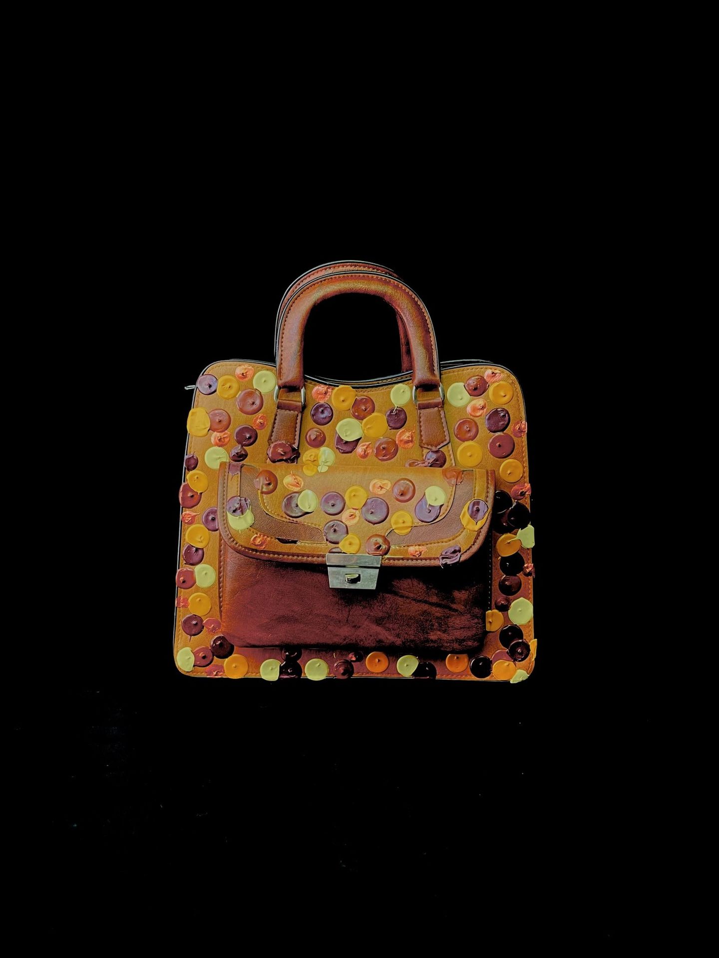 Eduardo GUELFENBEIN Pointilleux "包

1970年的骆驼皮包，有艺术家Eduardo Guelfenbein的干预。