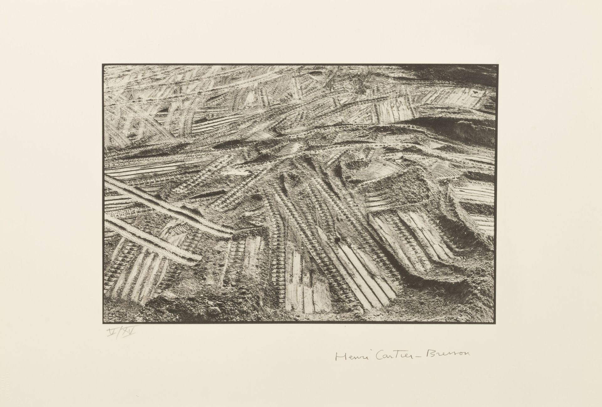 Henri CARTIER-BRESSON (1908-2004) Tire tracks.
Tirage pigmentaire sur papier Arc&hellip;