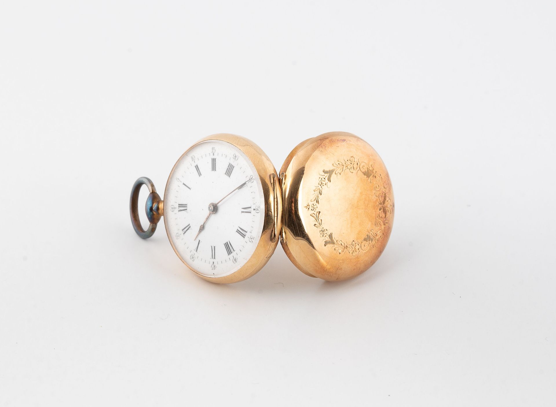 Null Reloj de cuello de oro amarillo (750).
Tapa trasera decorada con una corona&hellip;