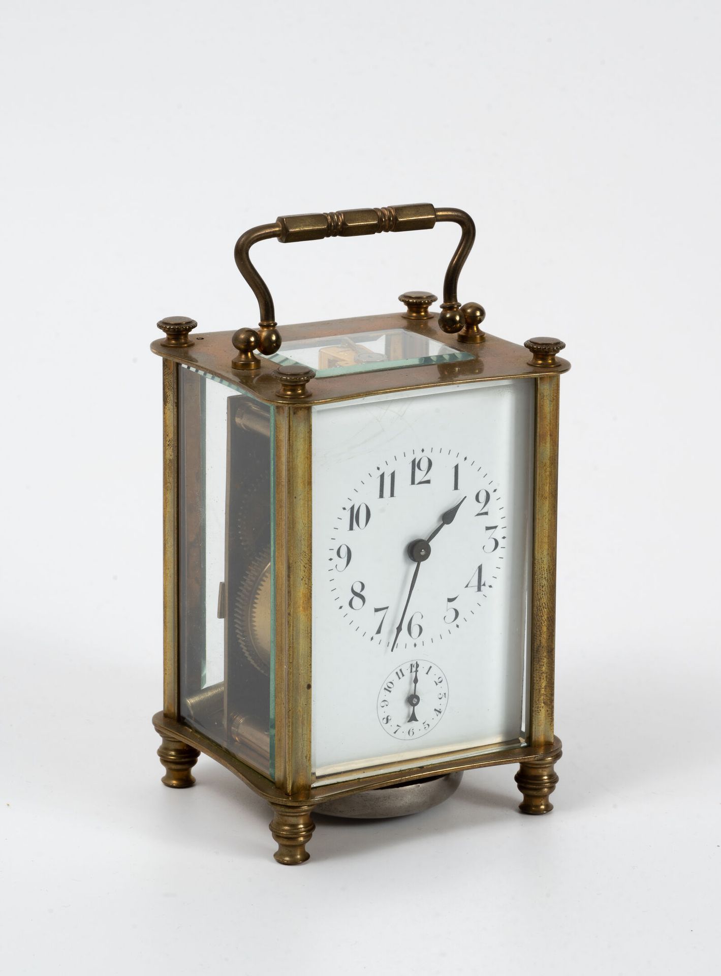 Null Clock of officer in gilded brass.
Rectangular cage with four glass sides an&hellip;