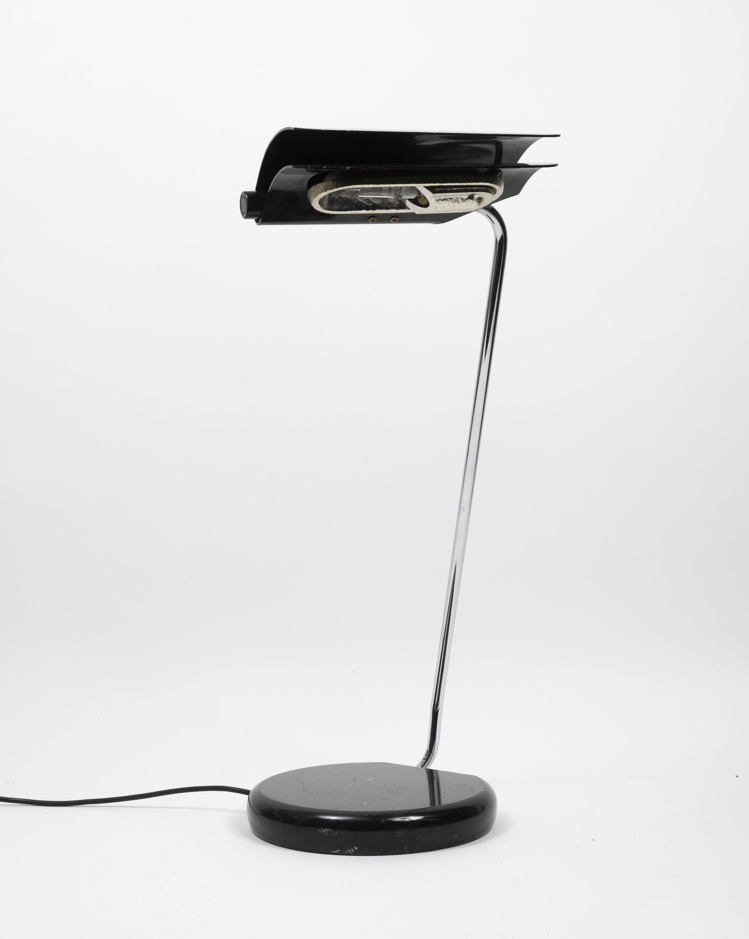 Bruno GECCHELIN (1939) Lamp called Tegola, circa 1970.
In metal, black lacquered&hellip;