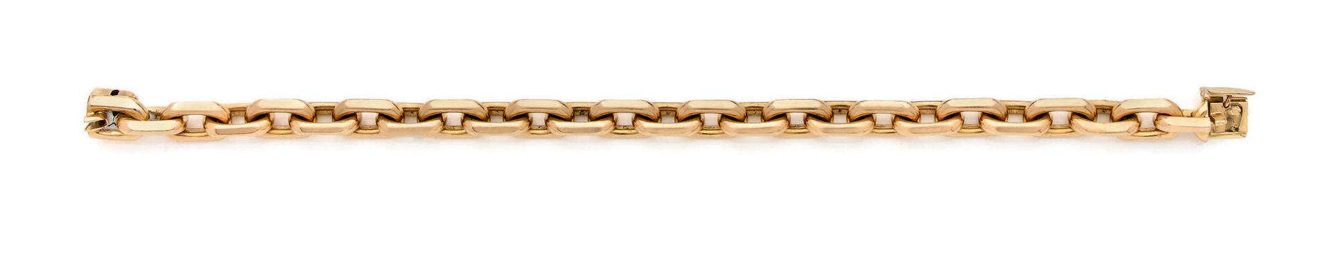 BOUCHERON Beau bracelet en or jaune (750) à maille articulée gourmette limée.
Fe&hellip;