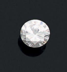 Null Diamant rond brillanté sur papier.
Poids du diamant: 1.27 ct. F / VVS2.
Il &hellip;