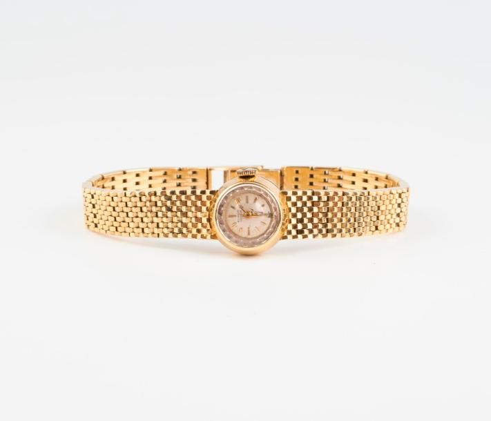 ELDOR, Genève 

Montre bracelet de dame en or jaune (750). 

Boîtier circulaire.&hellip;