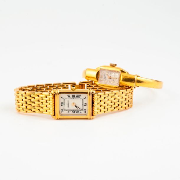 Null Deux montres en métal doré et acier :

- ALLAINE

Montre bracelet de dame. &hellip;