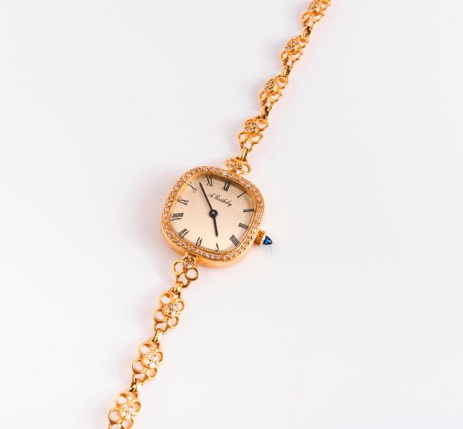 A.BARTHELAY 

Montre bracelet de dame en or jaune (750).

Boîtier carré à pans a&hellip;