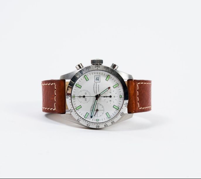 EBERHARD & Co, Champion 

Montre chronographe bracelet d'homme en acier. 

Boîti&hellip;