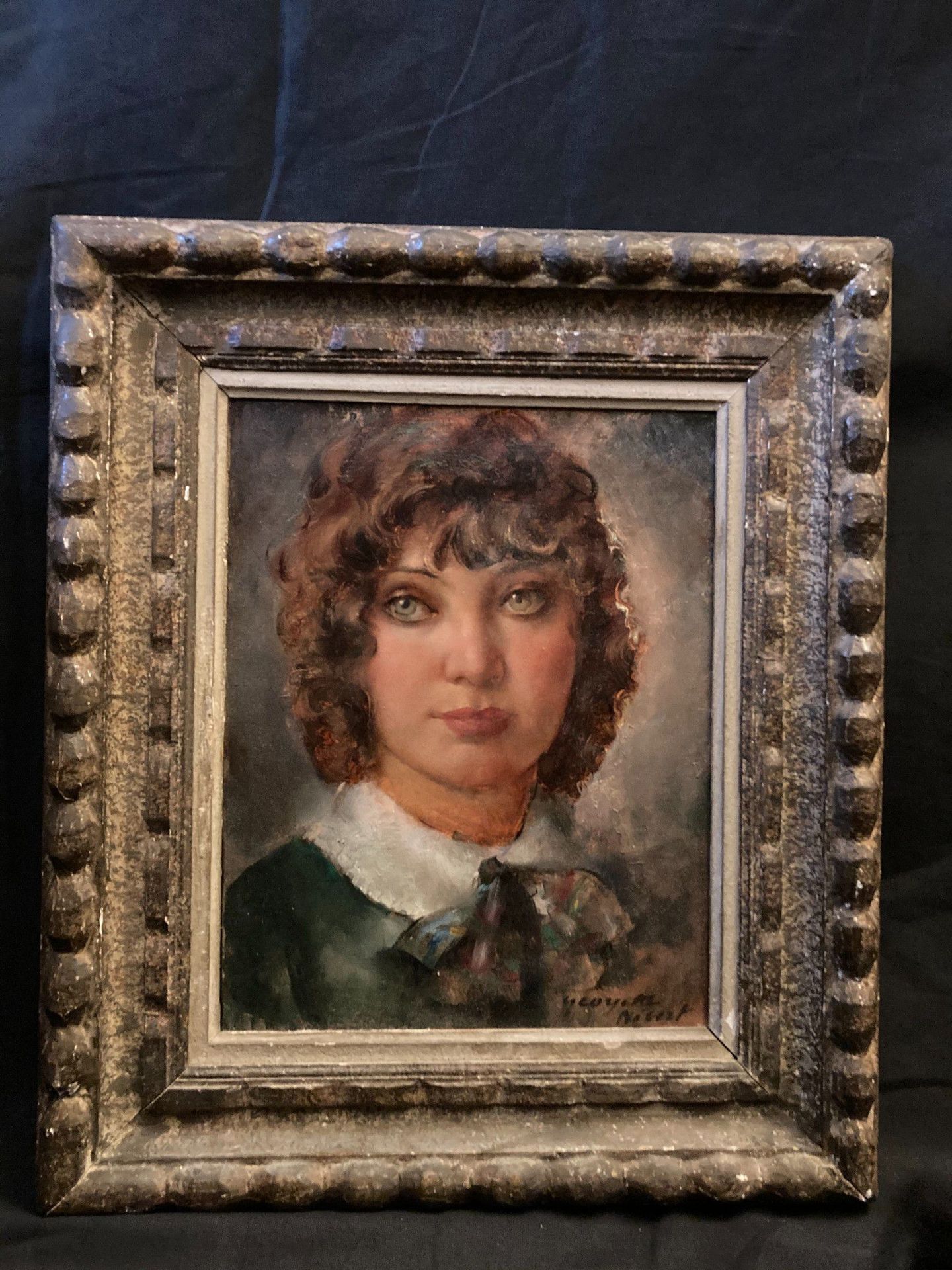 Null 乔治特-尼沃特

一个女人的画像

布面油画，右下角有签名。

35 x 28 cm