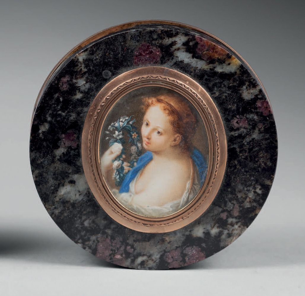 ECOLE FRANCAISE du XIXe siècle Portrait de jeune femme en Flore.
Miniature de fo&hellip;