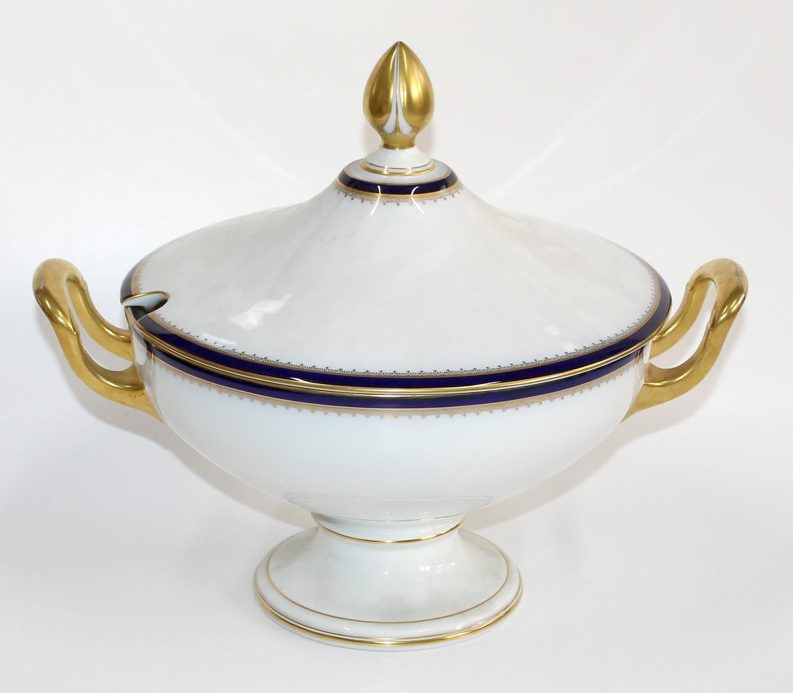 Rosenthal Empire Speiseservice Around 1930. 73-piece service with tureens, large&hellip;