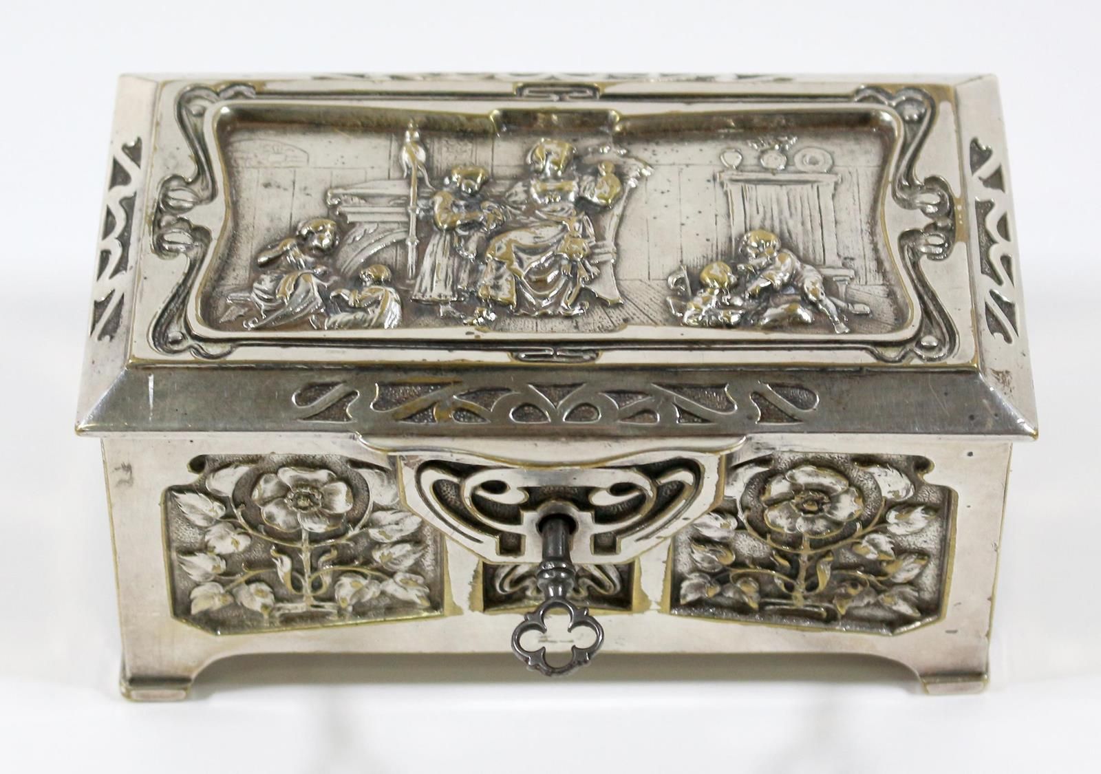 JUGENDSTIL SCHATULLE Brass silver plated. Fine lidded box, jewelry box with art &hellip;