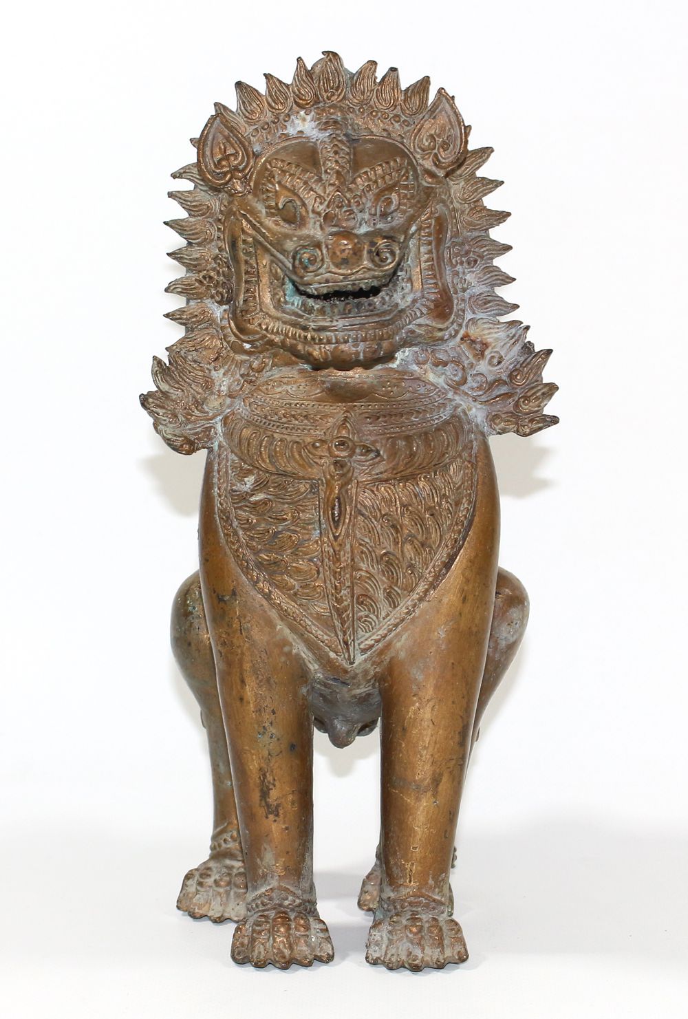 Tempellöwe Thailand o.柬埔寨。青铜，镀金。可能是19世纪，表现得很好。1只脚受损。 D