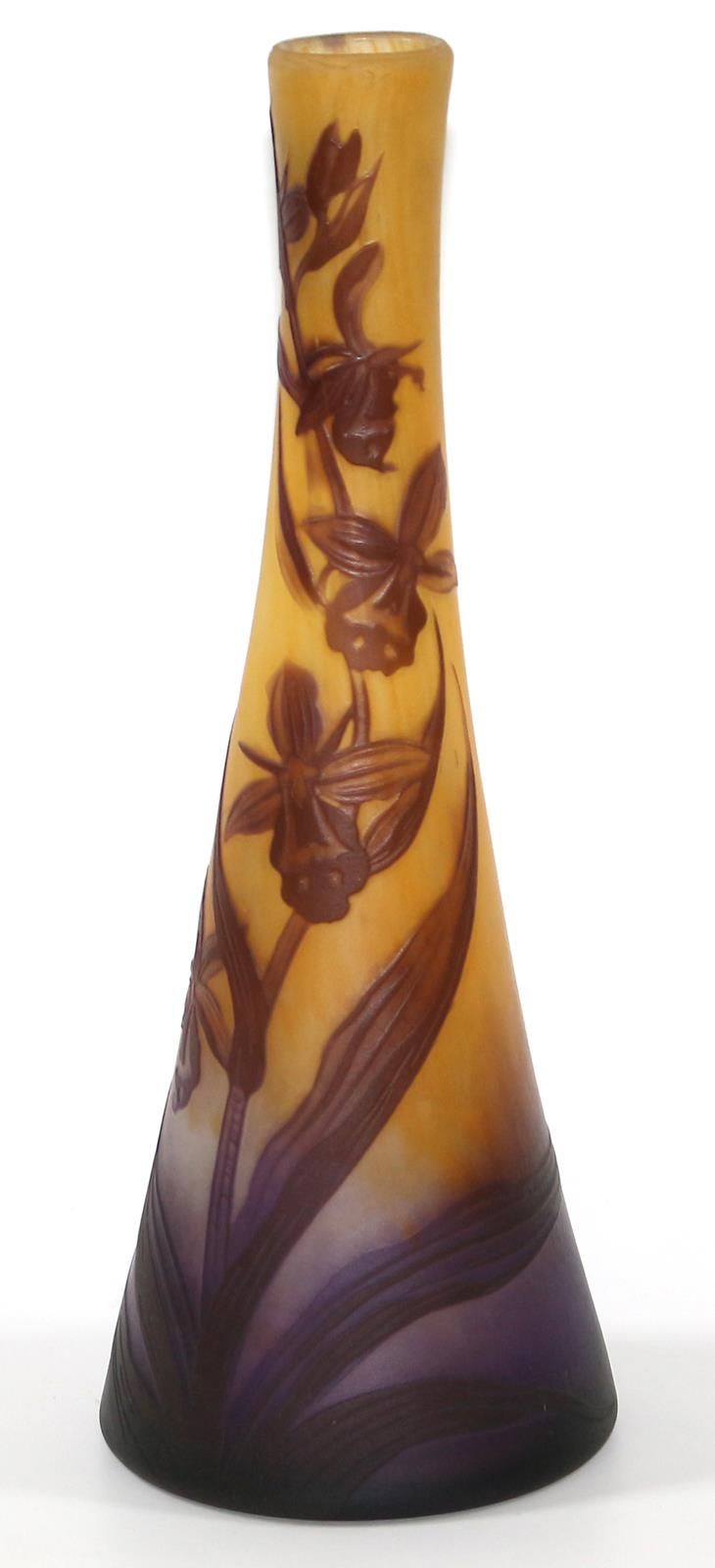 Cameo Vase Loetz/Richard. Trichterförmige Vase mit floralem, hochgeätztem Dekor &hellip;