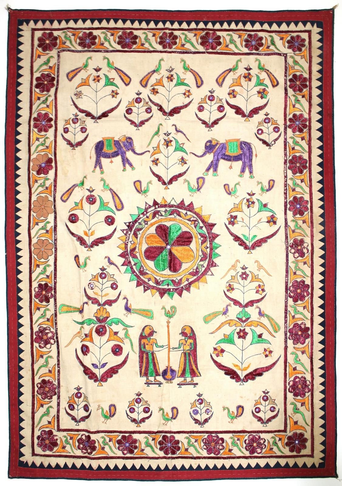 Rajasthan Indien Wandbehänge. Paar prächtige, Bestickte Wandbehänge mit u.A. Leb&hellip;