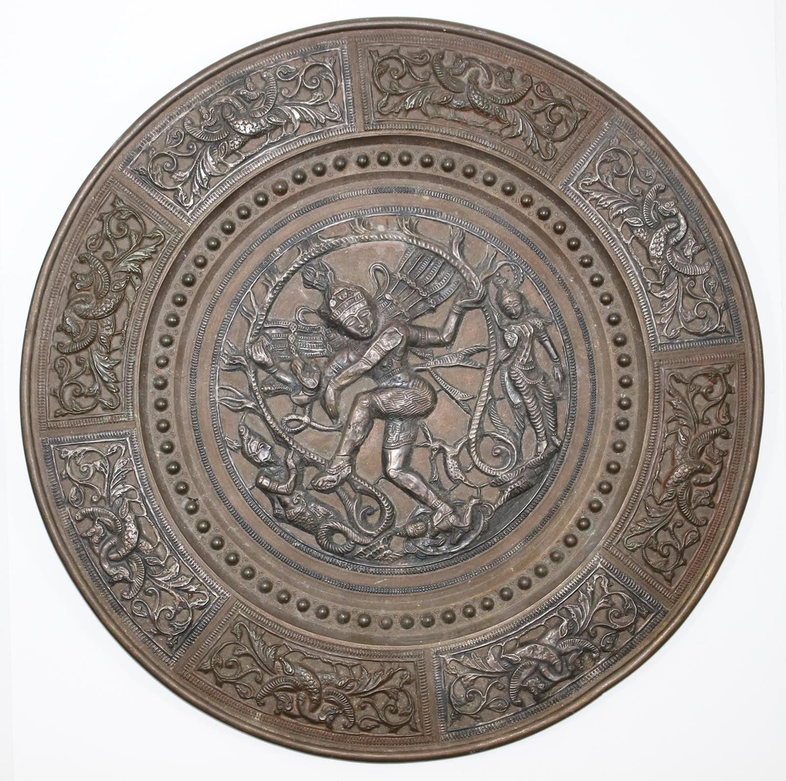 Reliefteller mit Shiva. Prächtiger Reliefteller Indien wohl frühes 19.Jh. Umlauf&hellip;