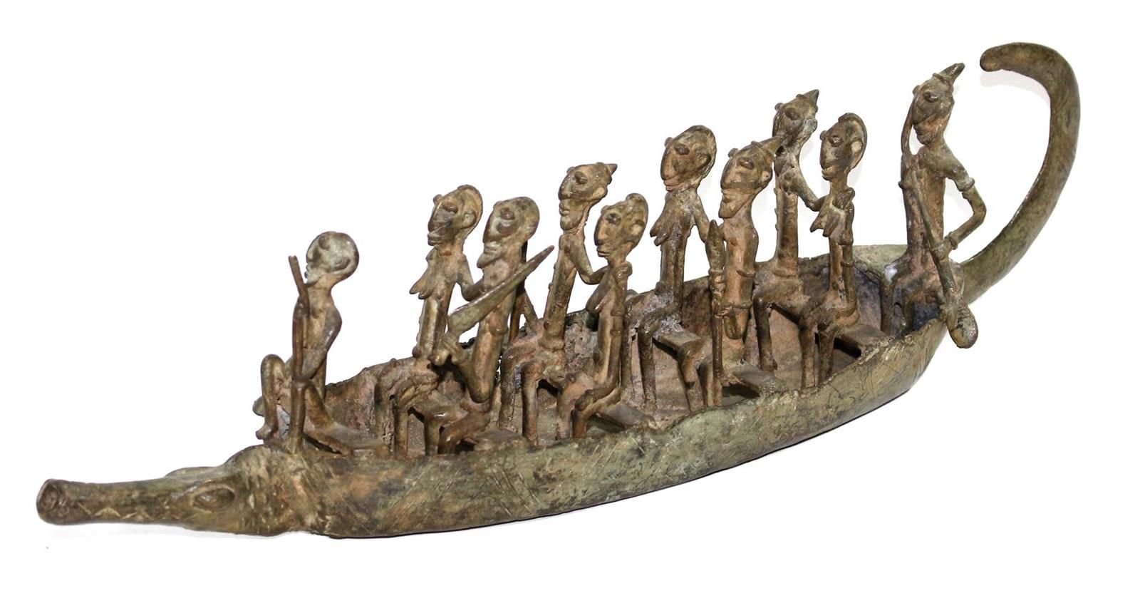 Dogon Mali großes Barco de bronce con 10 personas. Barco con forma de cocodrilo.&hellip;