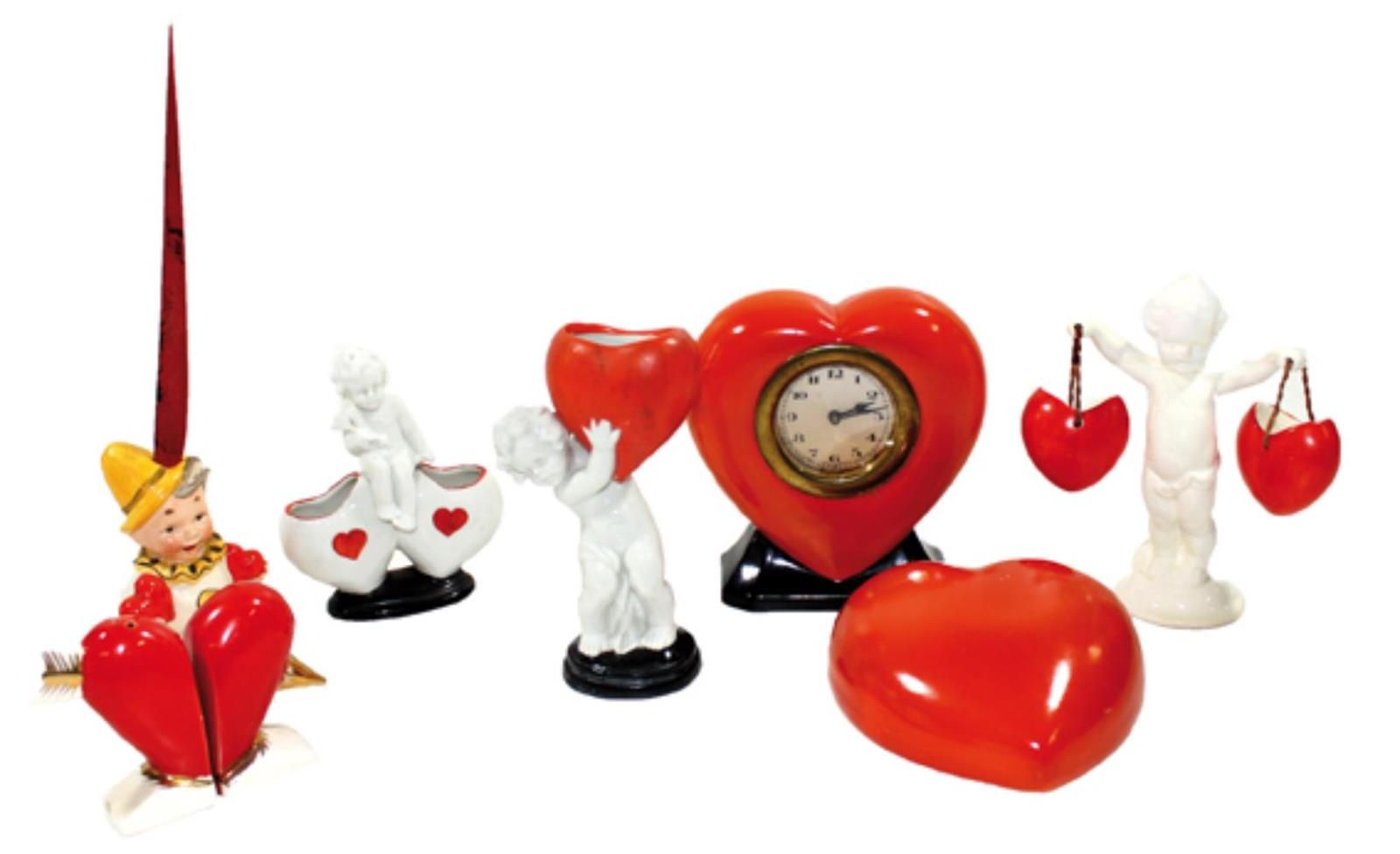 Herzen u. Figuren. Collection of over 60 objects, mainly on the theme of heart. &hellip;