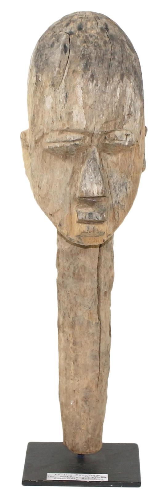 Lobi Kopfskulptur Burkina Faso. Alte, schwere Skulptur auf langem Hals. Helles H&hellip;