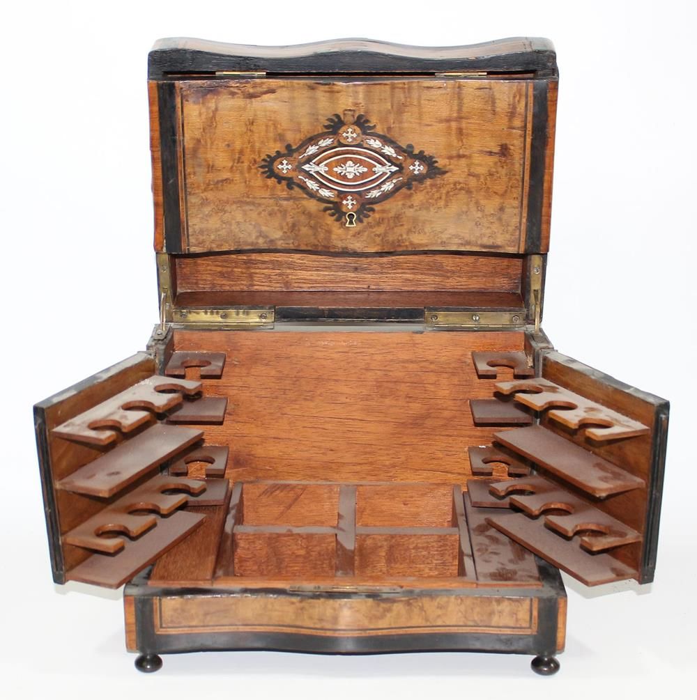 Reisebar Napoleon III France around 1870. Wooden box with hinged lid. Fine marqu&hellip;