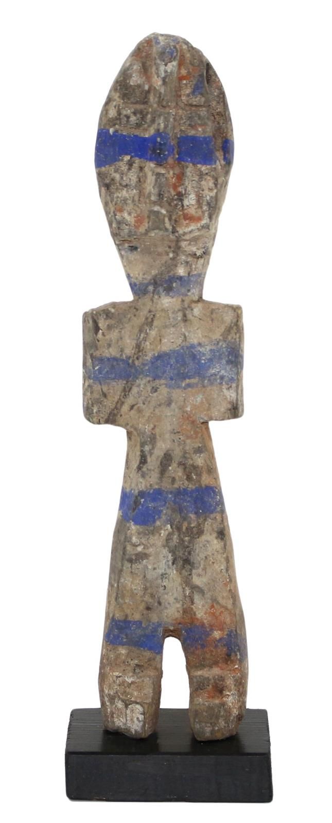 Ada Geistfigur, Figura rituale di Ada Ghana. Figura in piedi con testa ovoidale,&hellip;