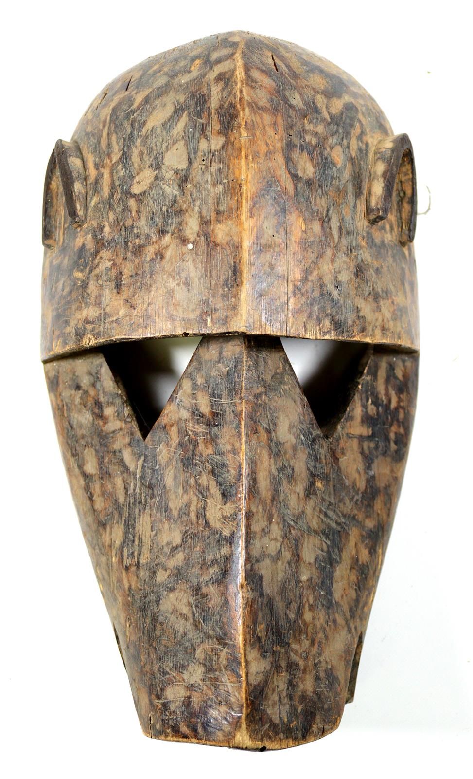 Dogon, Mali. 猴子面具。面具上有大额头和拉长的嘴。三角形的眼睛形状。41厘米。轻微损坏。规定：来自萨尔茨堡的艺术贸易。 D