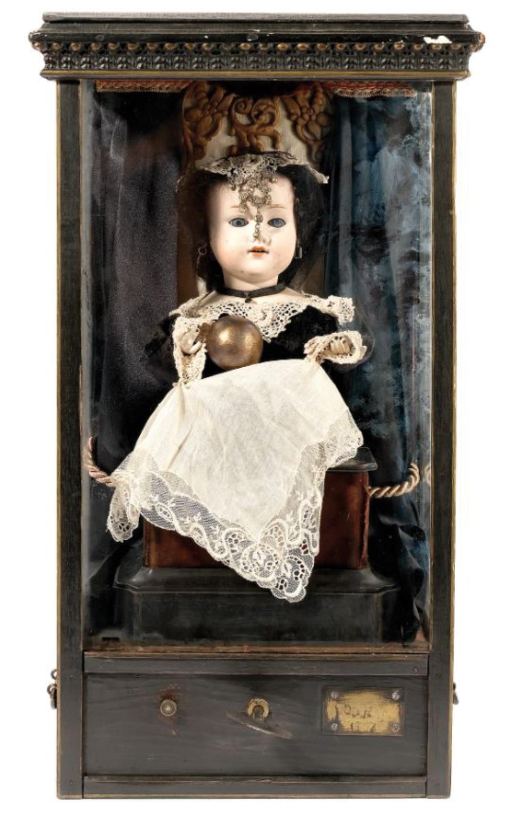 Puppenautomat. Femme qui dit la bonne aventure. Vers 1900. Hauteur 60 cm, largeu&hellip;