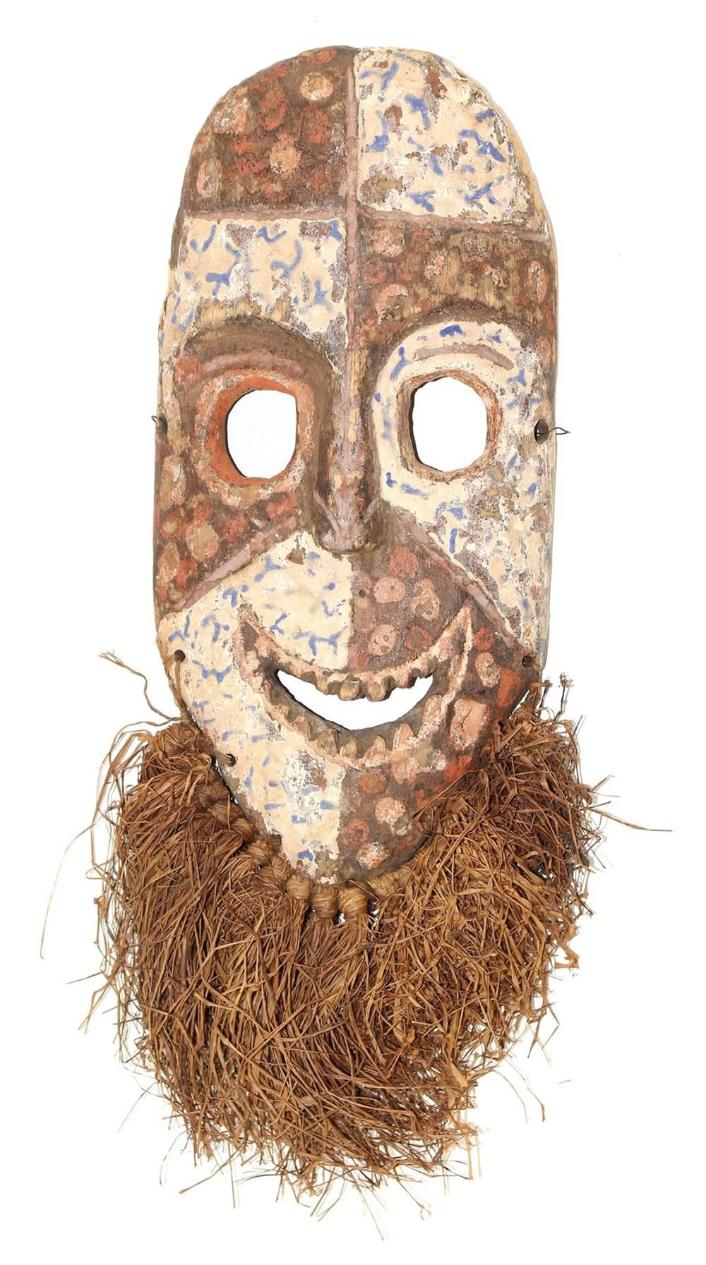 Ituri Kongo. Masque en bois allongé avec menton, grands yeux, bouche souriante a&hellip;