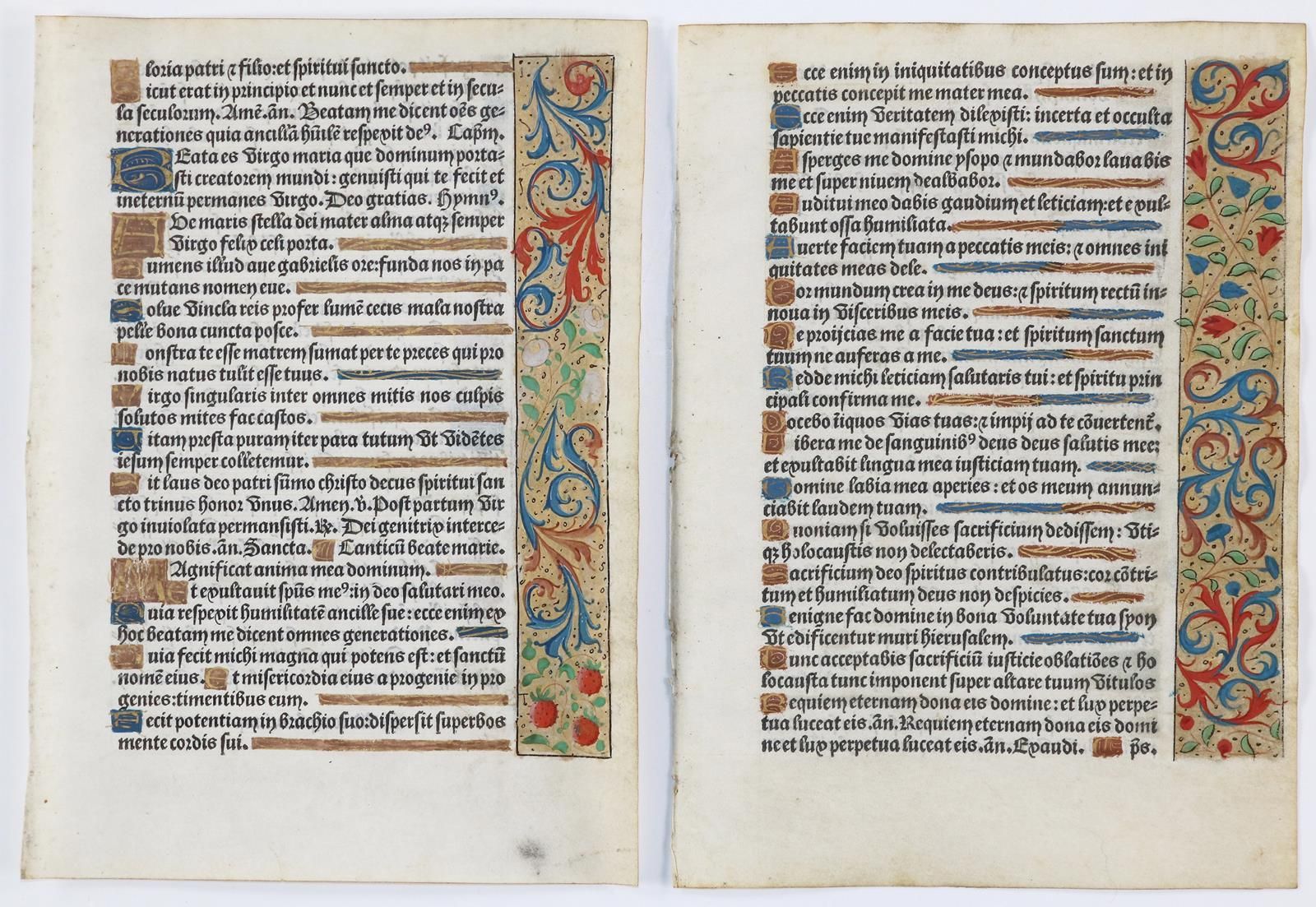 Stundenbuch. 2 张双面书写的时辰表。牛皮纸拉丁文手稿，法国，约 1500 年，每张约 18.5 x 13.5 厘米。红底或蓝底上共有 65 个伦巴&hellip;